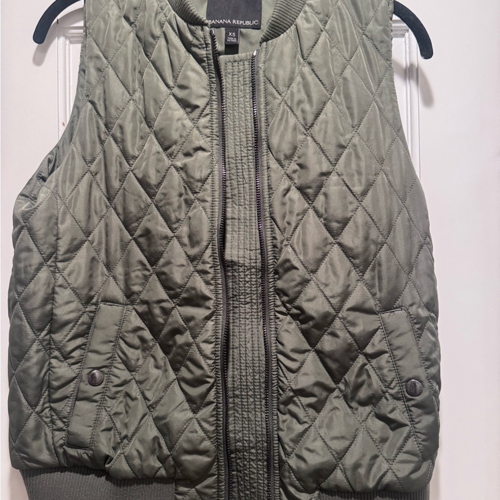 Banana Republic Olive Green Quilted Bomber Vest Size XS